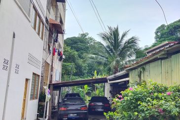 Jalan Dato Keramat, Georgetown Penang Main Road Facing 2 Adjoining Double Story Shop House FOR SALE