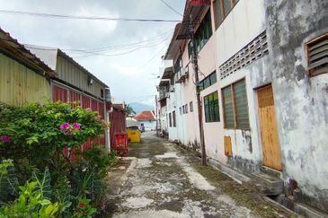 Jalan Dato Keramat, Georgetown Penang Main Road Facing 2 Adjoining Double Story Shop House FOR SALE
