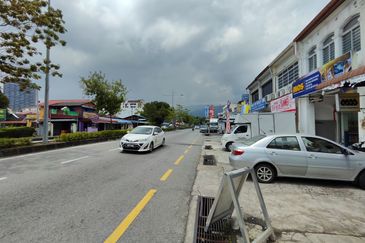 Jalan Dato Keramat, Georgetown Penang Main Road Facing 2 Adjoining Double Story Shop House FOR SALE