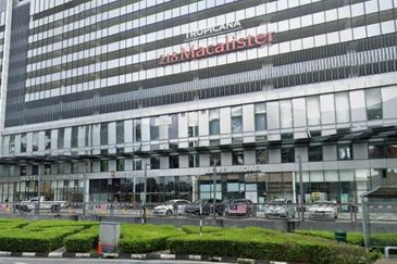 218 Macalister Ground Floor Shoplot For Rent