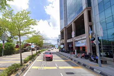 Weld Quay Ground Floor Office with Car Park For Rent