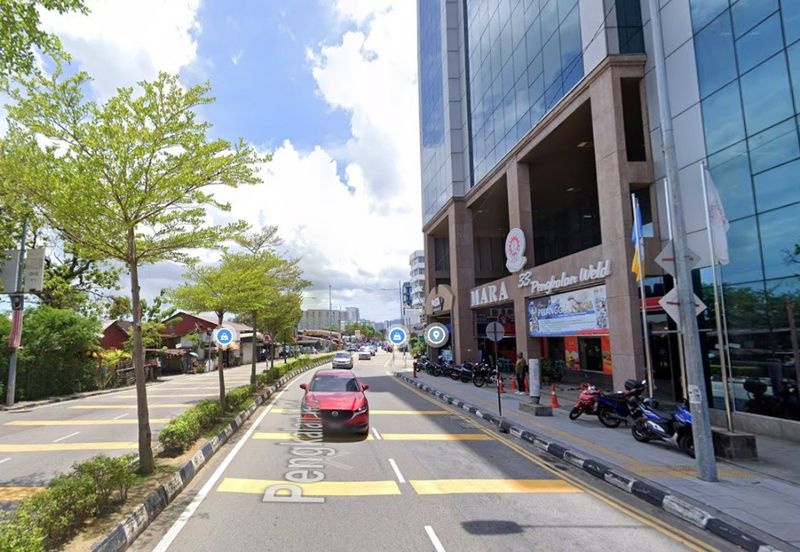 Weld Quay Ground Floor Office with Car Park For Rent