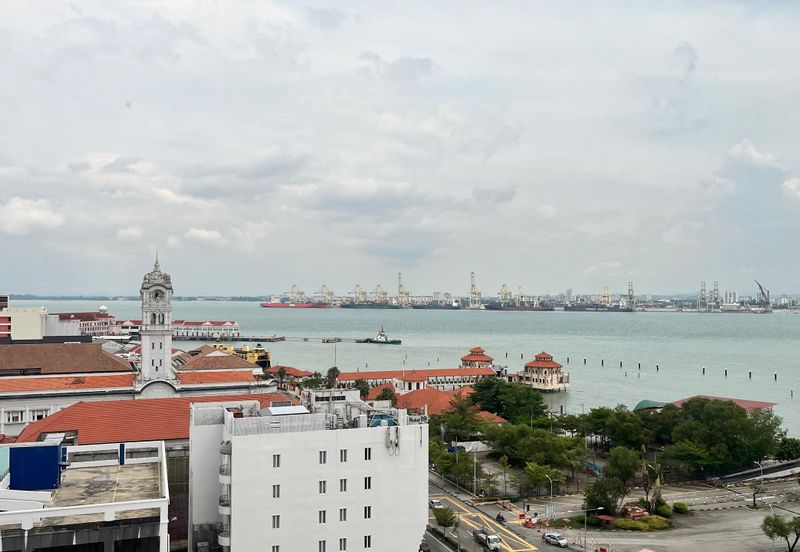 Weld Quay Ground Floor Office with Car Park For Rent