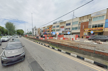 Jalan Sultan Azlan Shah