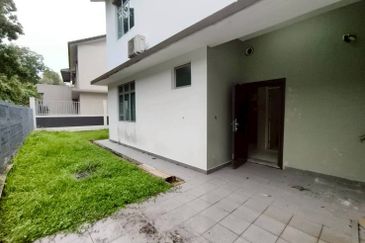 Twin Villas II @ Nusa Idaman