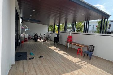 The Canal Garden South, Horizon Hills