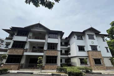 D'Melor Condominium