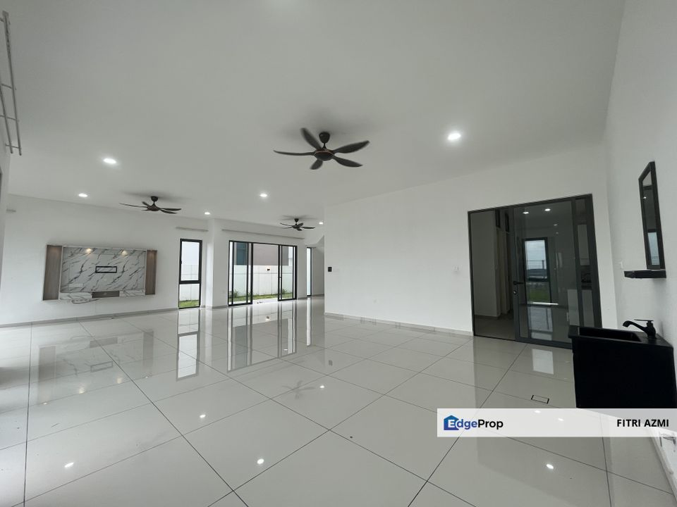 Brand New Unit Hill Top & Facing Open Double Storey Semi D Ervina @ Ara Sendayan, Bandar Sri Sendayan, Seremban, Negeri Sembilan, Negeri Sembilan, Seremban