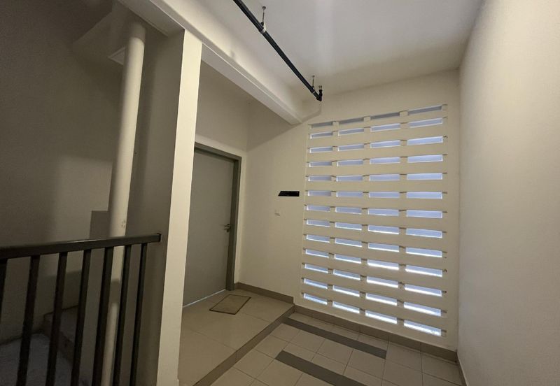 BRAND NEW CONDO WALKING DISTANCE TO STATION MRT @ RESIDENSI NEXUS KAJANG