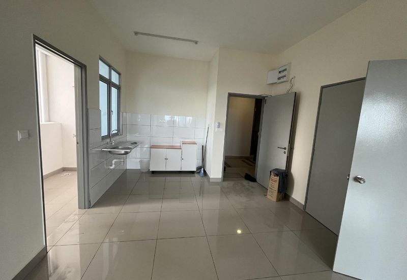 BRAND NEW CONDO WALKING DISTANCE TO STATION MRT @ RESIDENSI NEXUS KAJANG