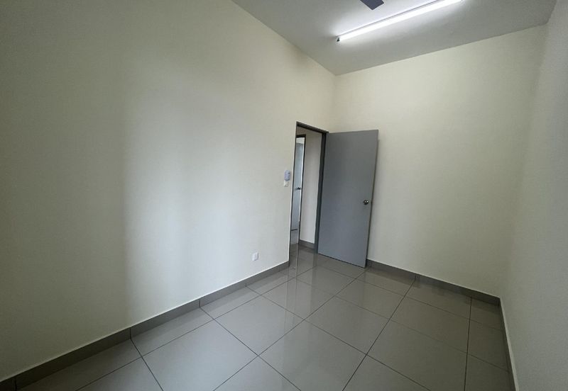 BRAND NEW CONDO WALKING DISTANCE TO STATION MRT @ RESIDENSI NEXUS KAJANG