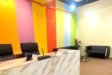 3 Storey Shop Lot FACING MAIN ROAD @ TTDI Grove, Kajang FOR SALE 