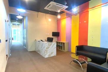 3 Storey Shop Lot FACING MAIN ROAD @ TTDI Grove, Kajang FOR SALE 