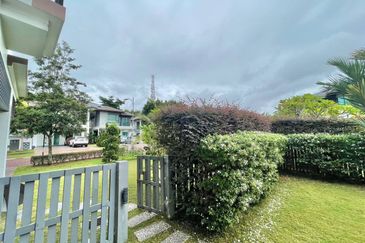 Lepironia Gardens, Setia Eco Glades