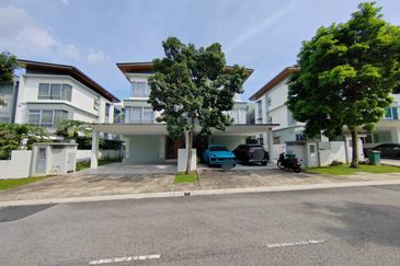 Parkfield Residences, Tropicana Heights