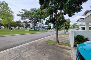 Parkfield Residences, Tropicana Heights