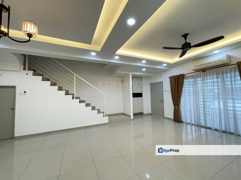3 Storey Renovated And Extended @ Azalea Bukit Rahman Putra Sungai Buloh, Selangor, Sungai Buloh