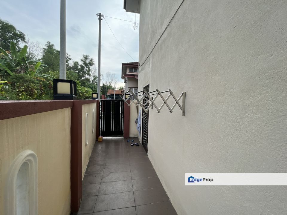 TAMAN TERATAI NILAI 7 END-LOT DOUBLE STOREY TERRACE , Negeri Sembilan, Seremban