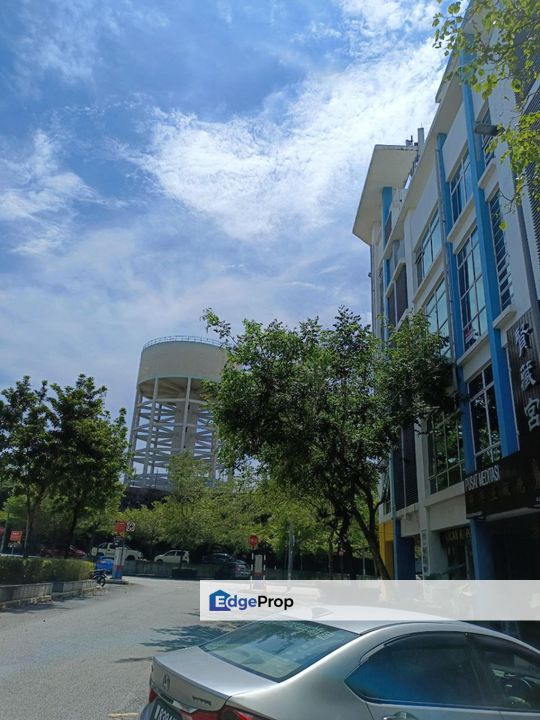 Double Storey Shop Atmosphere Seri Kembangan walk to MRT Putra Permai, near LDP, Selangor, Seri Kembangan