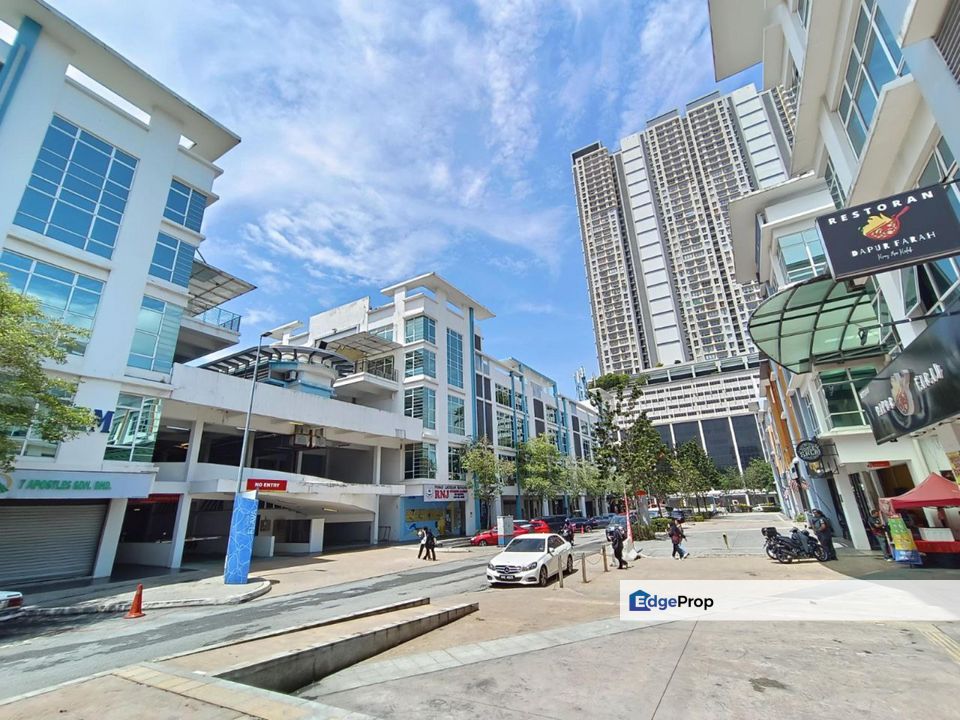 Double Storey Shop Atmosphere Seri Kembangan walk to MRT Putra Permai, near LDP, Selangor, Seri Kembangan