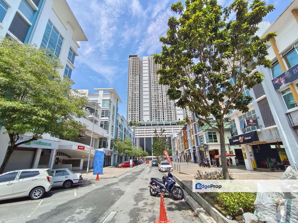 Double Storey Shop Atmosphere Seri Kembangan walk to MRT Putra Permai, near LDP, Selangor, Seri Kembangan