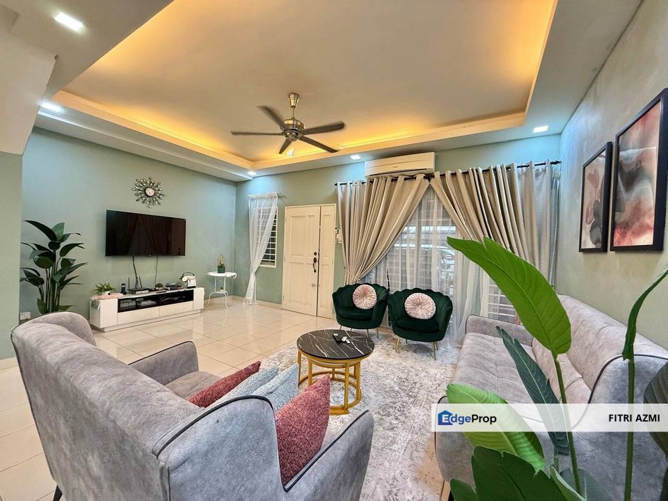 BEAUTIFUL ID & RENOVATED DOUBLE STOREY TERRACE TAMAN PUNCAK SAUJANA KAJANG, Selangor, Kajang