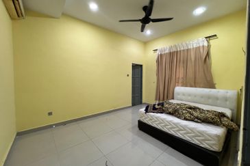 Desa Pinggiran Putra