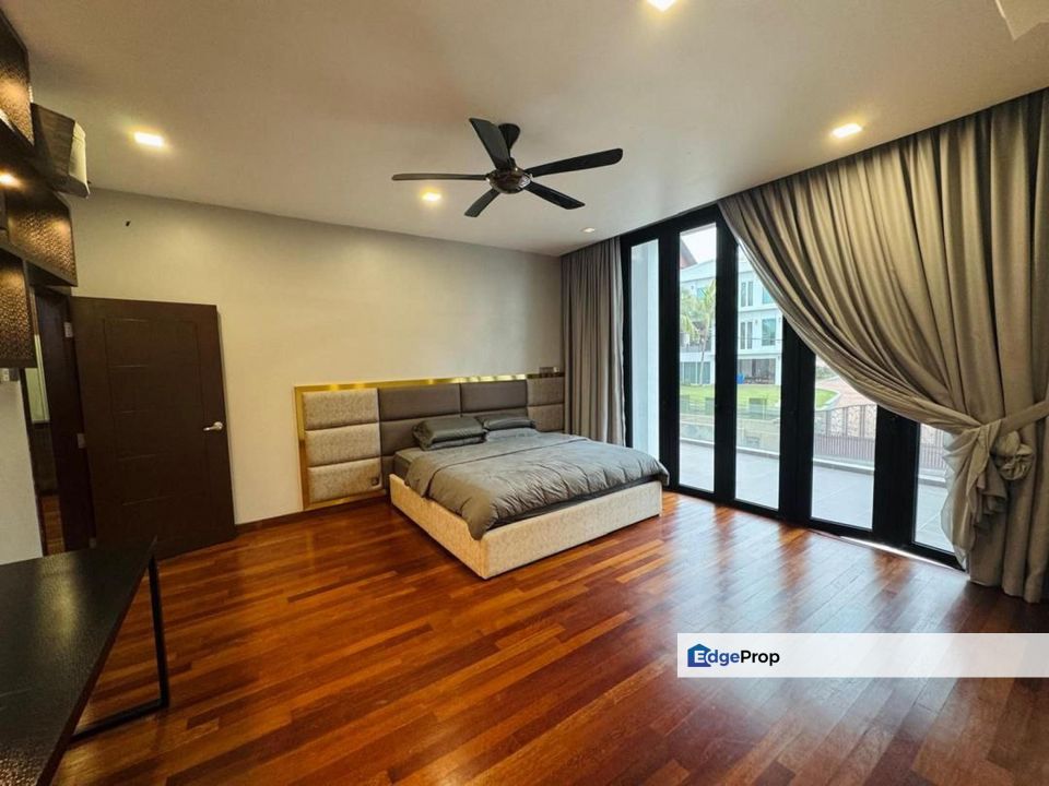 3 Storey Bungalow With Private Swimming Pool Country Height, Kajang, Selangor, Selangor, Country Heights