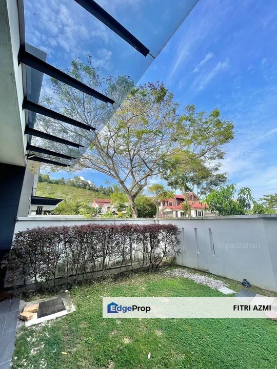 Renovated & Semi-furnished Double Storey Zero Lot Bungalow next to the natural lake, Perdana Heights U10 Shah Alam, Selangor, Shah Alam