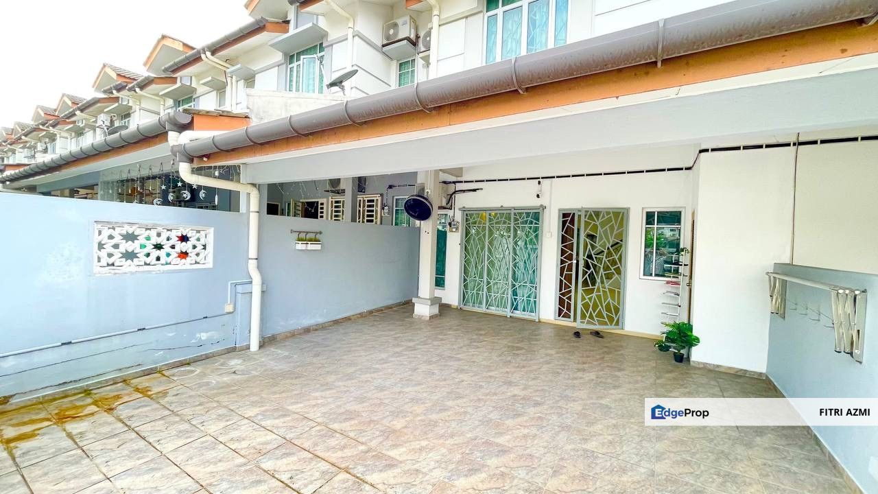 TAMAN PUNCAK SAUJANA, KAJANG DOUBLE STOREY 4 BEDROOM RM630K - FREEHOLD & RENOVATED UNIT, Selangor, Kajang