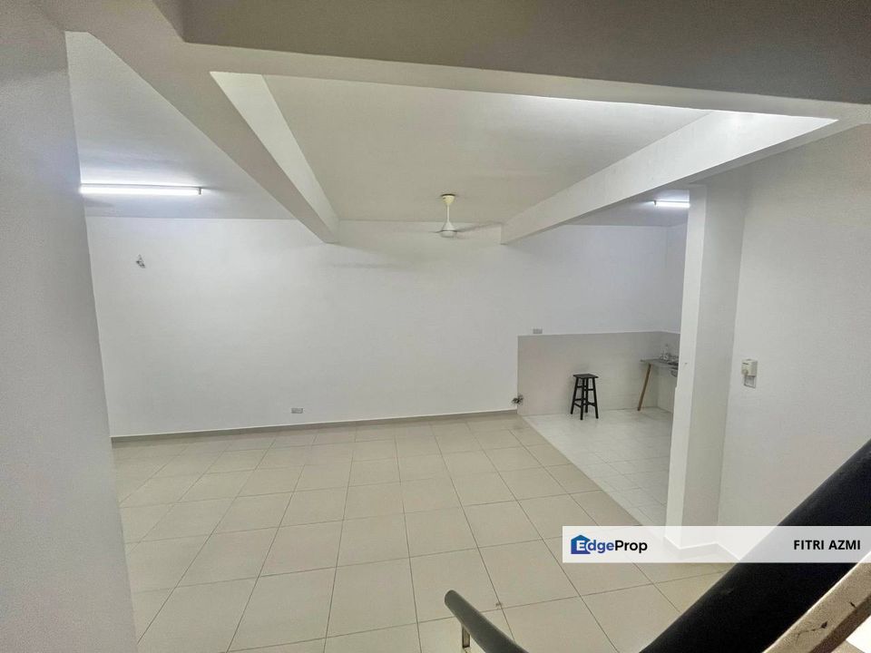 PHASE 3, TAMAN SUTERA 3, KAJANG DOUBLE STOREY TERRACE | REFURBISHED | FREEHOLD INDIVIDUAL TITLE , Selangor, Kajang