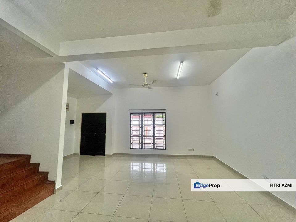 PHASE 3, TAMAN SUTERA 3, KAJANG DOUBLE STOREY TERRACE | REFURBISHED | FREEHOLD INDIVIDUAL TITLE , Selangor, Kajang