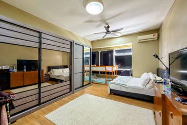 Parkfield Residences, Tropicana Heights