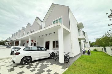 Ebonylane @ Eco Forest