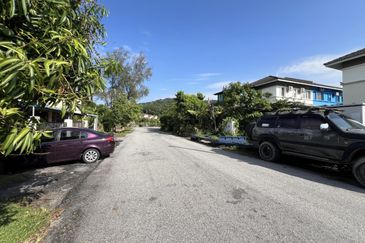 Taman Tasik Semenyih (Lake Residence)