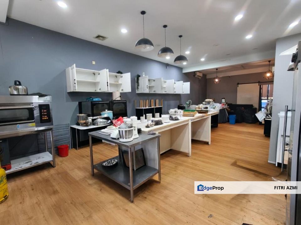 BANDAR SAUJANA PUTRA VILLAGE | 2 STOREY SHOPLOT | PRIME LOCATION | FULLY TENANTED , Selangor, Jenjarom