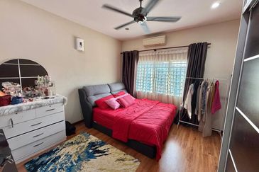 Taman Pinggiran Putra