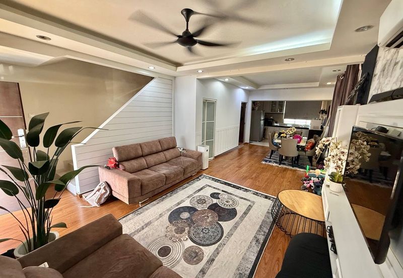 Taman Pinggiran Putra