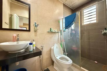 Taman Pinggiran Putra