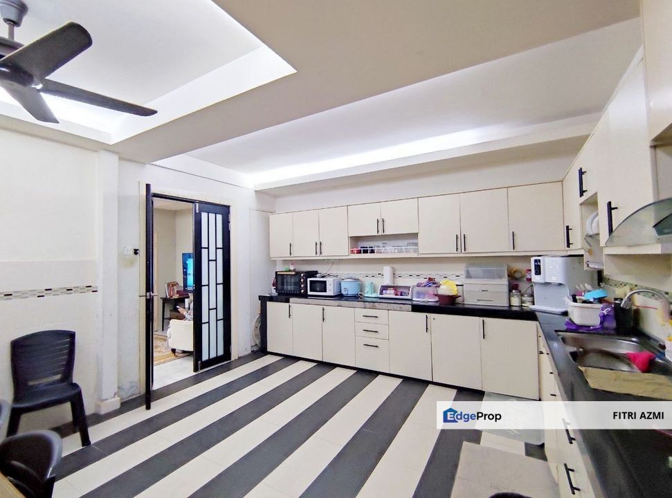 BANDAR SERI PUTRA BANGI | SEMI-D DOUBLE STOREY TERRACE HOUSE | FREEHOLD | RENOVATED UNIT, Selangor, Bangi