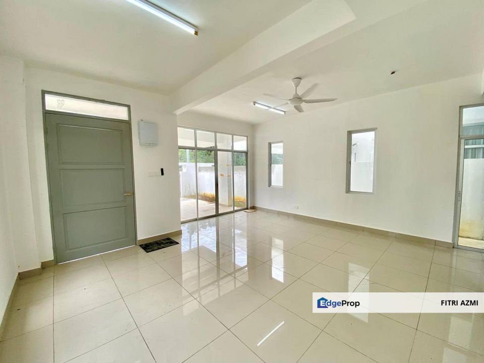 LAMAN SUTERA SEKSYEN U15 SHAH ALAM | DOUBLE STOREY SEMI-D | FACING OPEN | FREEHOLD , Selangor, Shah Alam