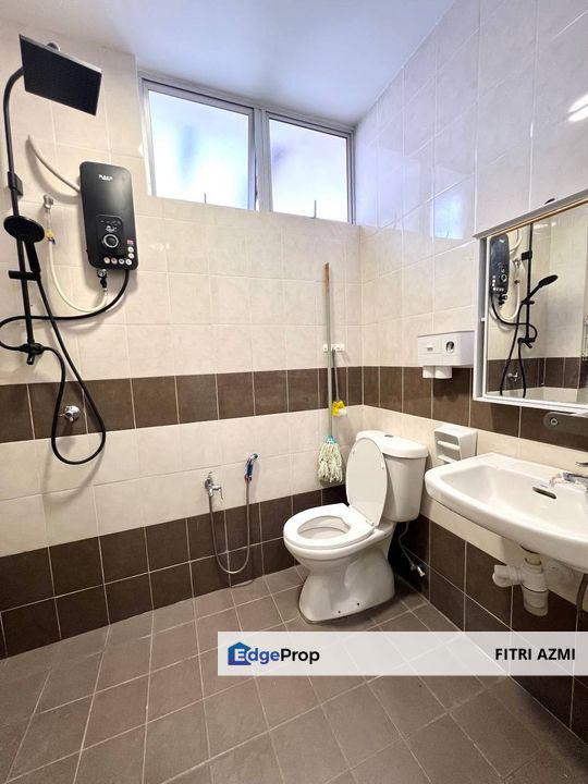 OAKBERRY TAMAN PELANGI SEMENYIH 2 | DOUBLE STOREY TERRACE HOUSE | FULLY RENOVATED | FREEHOLD, Selangor, Semenyih