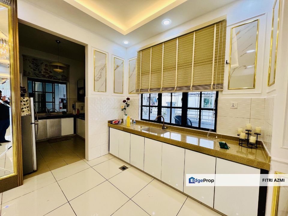 SAUJANA VILLA KAJANG | 2.5 STOREY SEM-D | FREEHOLD | FULLY RENOVATED , Selangor, Kajang