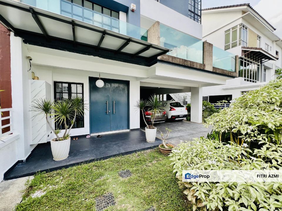 SAUJANA VILLA KAJANG | 2.5 STOREY SEM-D | FREEHOLD | FULLY RENOVATED , Selangor, Kajang