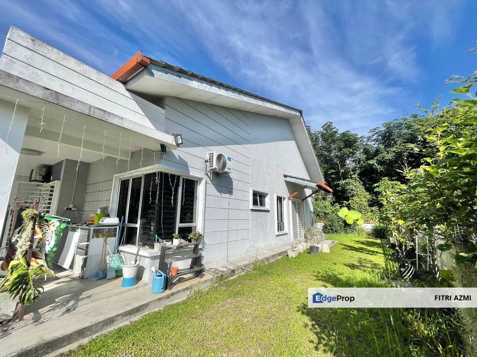 SEKSYEN 29 KG LOMBONG, SHAH ALAM | SINGLE STOREY SEMI-D | GOOD CONDITION | LOFT FEATURES , Selangor, Shah Alam