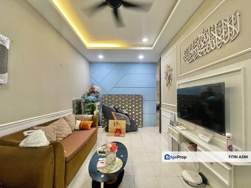 SEKSYEN 29 KG LOMBONG, SHAH ALAM | SINGLE STOREY SEMI-D | GOOD CONDITION | LOFT FEATURES , Selangor, Shah Alam