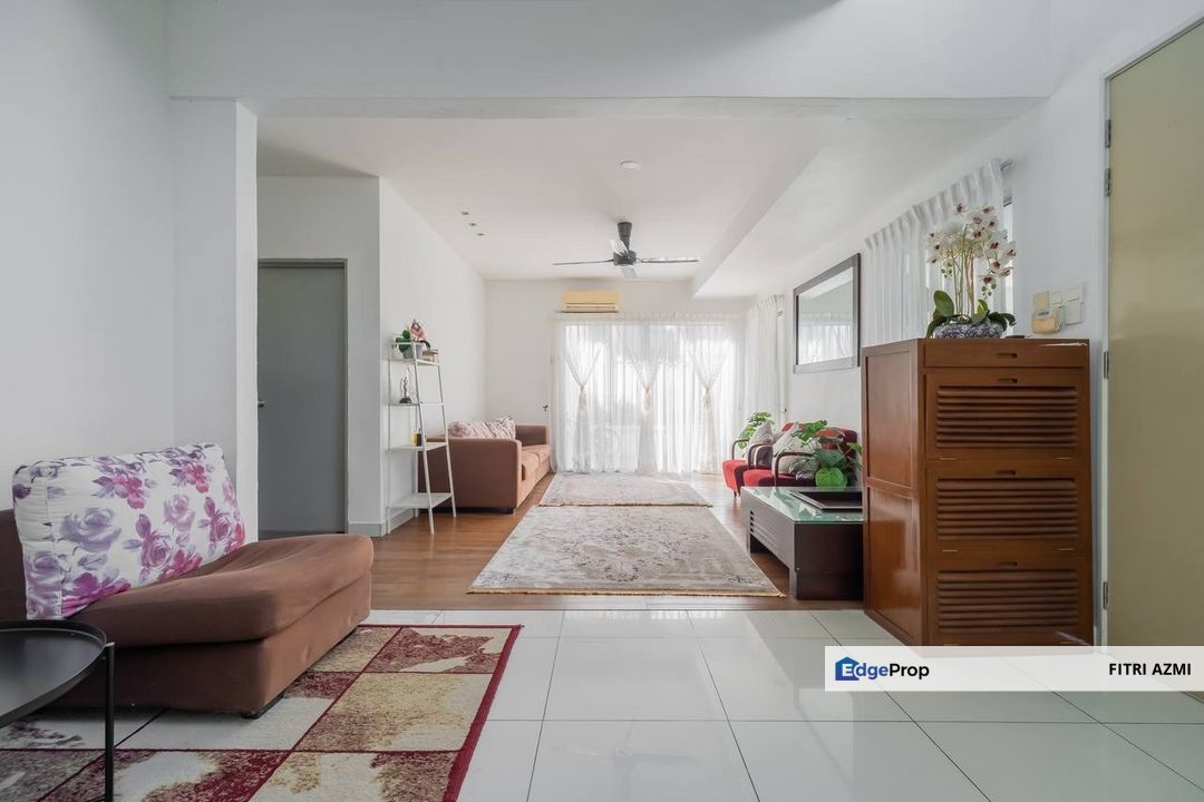 SAUJANA VILLA KAJANG | 2.5 STOREY SEMI- D | END LOT UNIT FACING OPEN | FREEHOLD, Selangor, Kajang