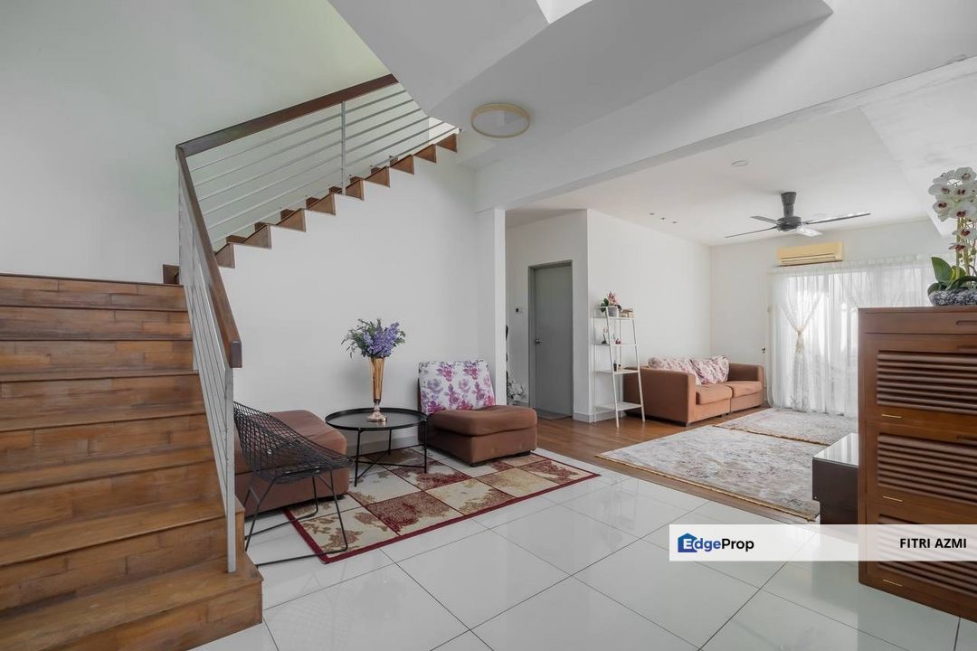 SAUJANA VILLA KAJANG | 2.5 STOREY SEMI- D | END LOT UNIT FACING OPEN | FREEHOLD, Selangor, Kajang