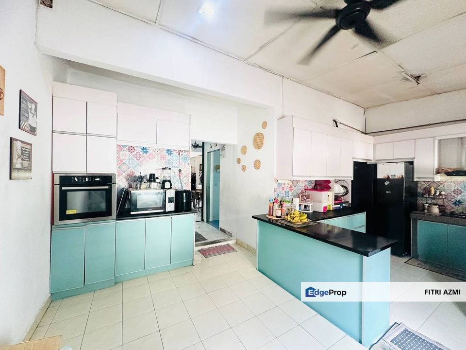 TAMAN SRI KENARI, KAJANG | DOUBLE STOREY TERRACE | RENOVATED UNIT | NEAR SURAU & SHOPLOT, Selangor, Kajang