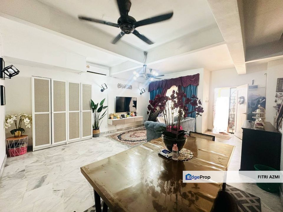 TAMAN SRI KENARI, KAJANG | DOUBLE STOREY TERRACE | RENOVATED UNIT | NEAR SURAU & SHOPLOT, Selangor, Kajang